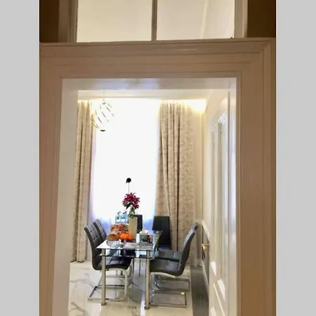 Deluxe Residence At Dancing House